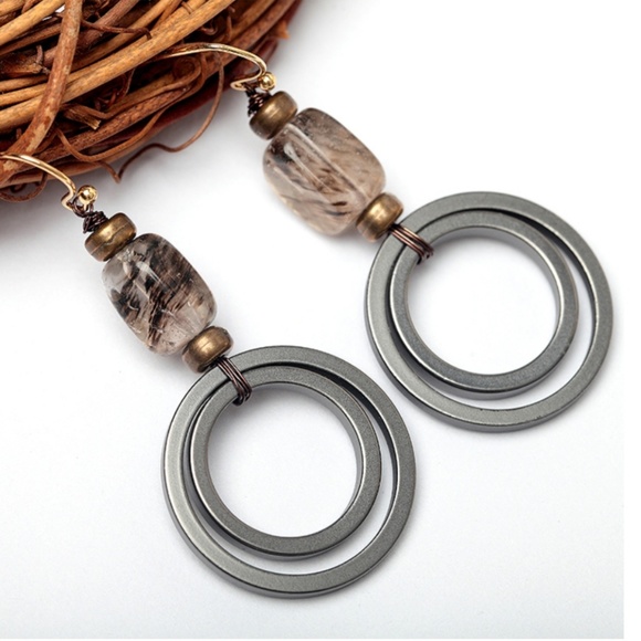 Natural stone and hematite earrings - Picture 2 of 4